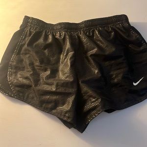 Only sign of wear is on nike symbol shown in second picture above!